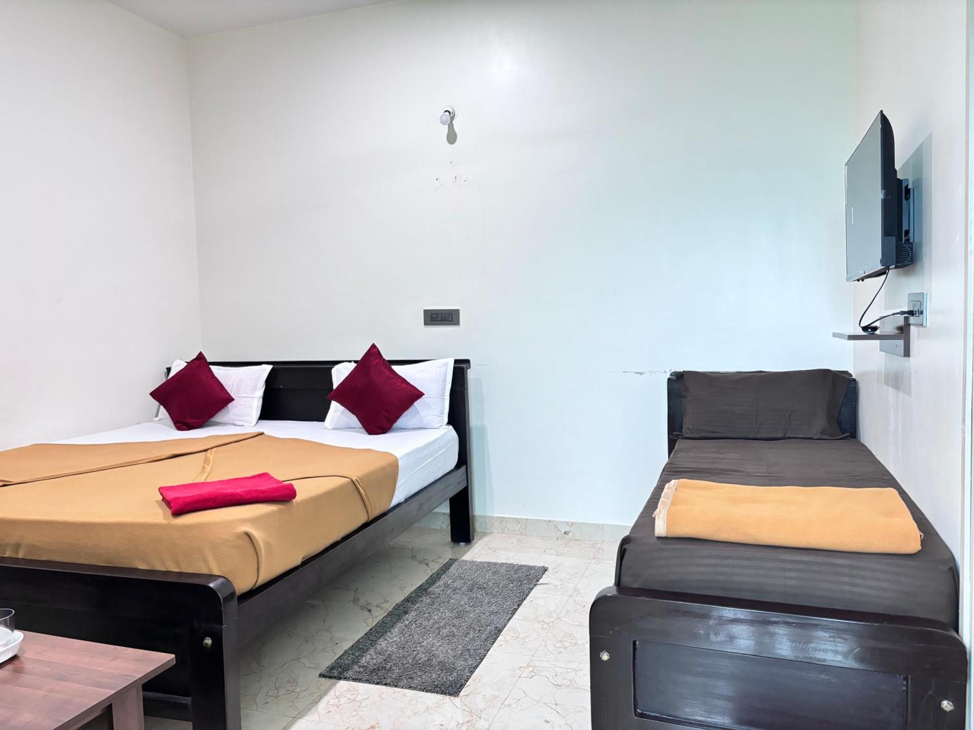 Sri Siri Lodge And Hotel Chikmagalūr Eksteriør billede